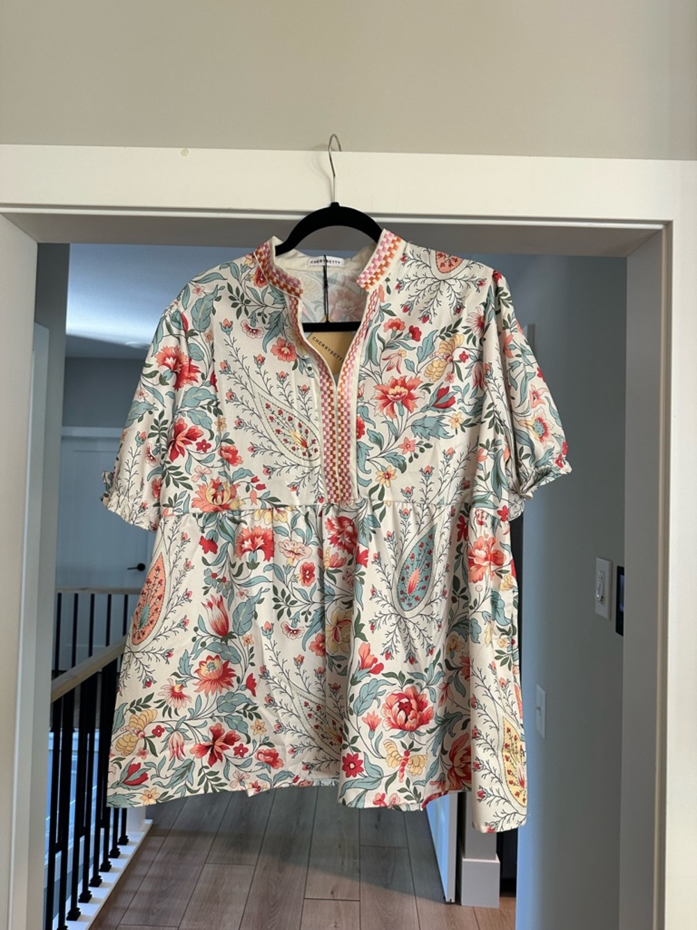 Women's Floral Split-Neck Blouse in Cream and Coral